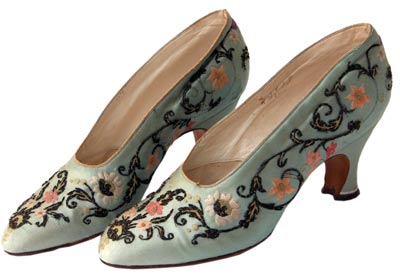 Embroidered shoes by French designer Greco from 1927.
